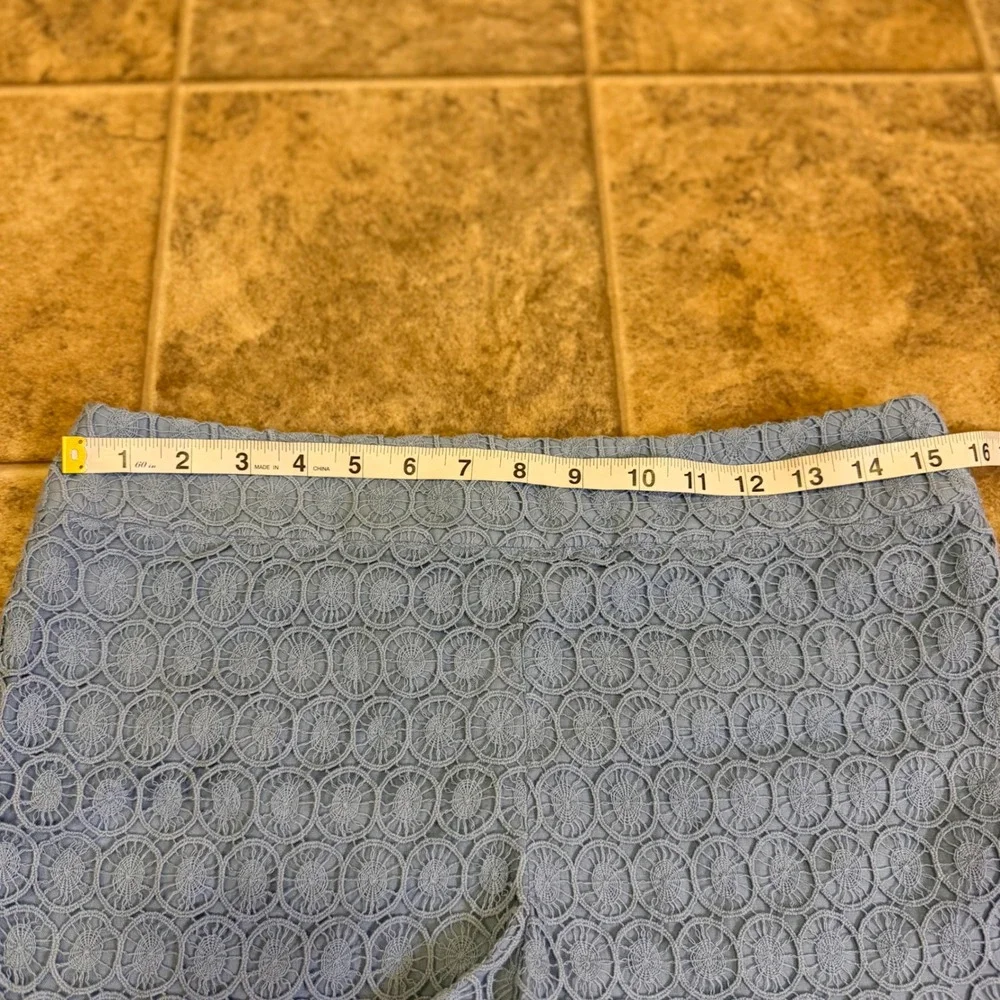 Ann Taylor Loft Women Blue Circle Lace Scalloped Hem Shorts Size 4 Side Zip